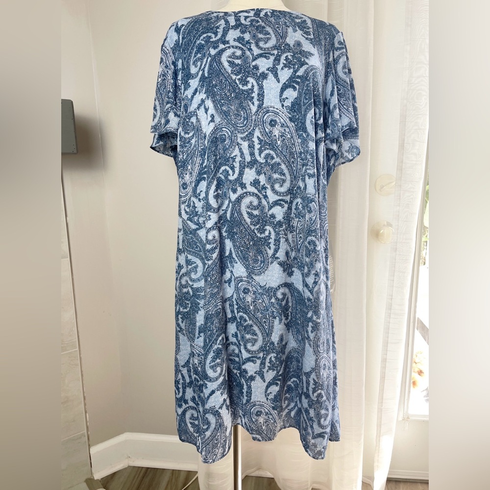 NWT Avenue Plus Size Blue Paisley Print Chiffon Dress Flutter Sleeve Size 18-20